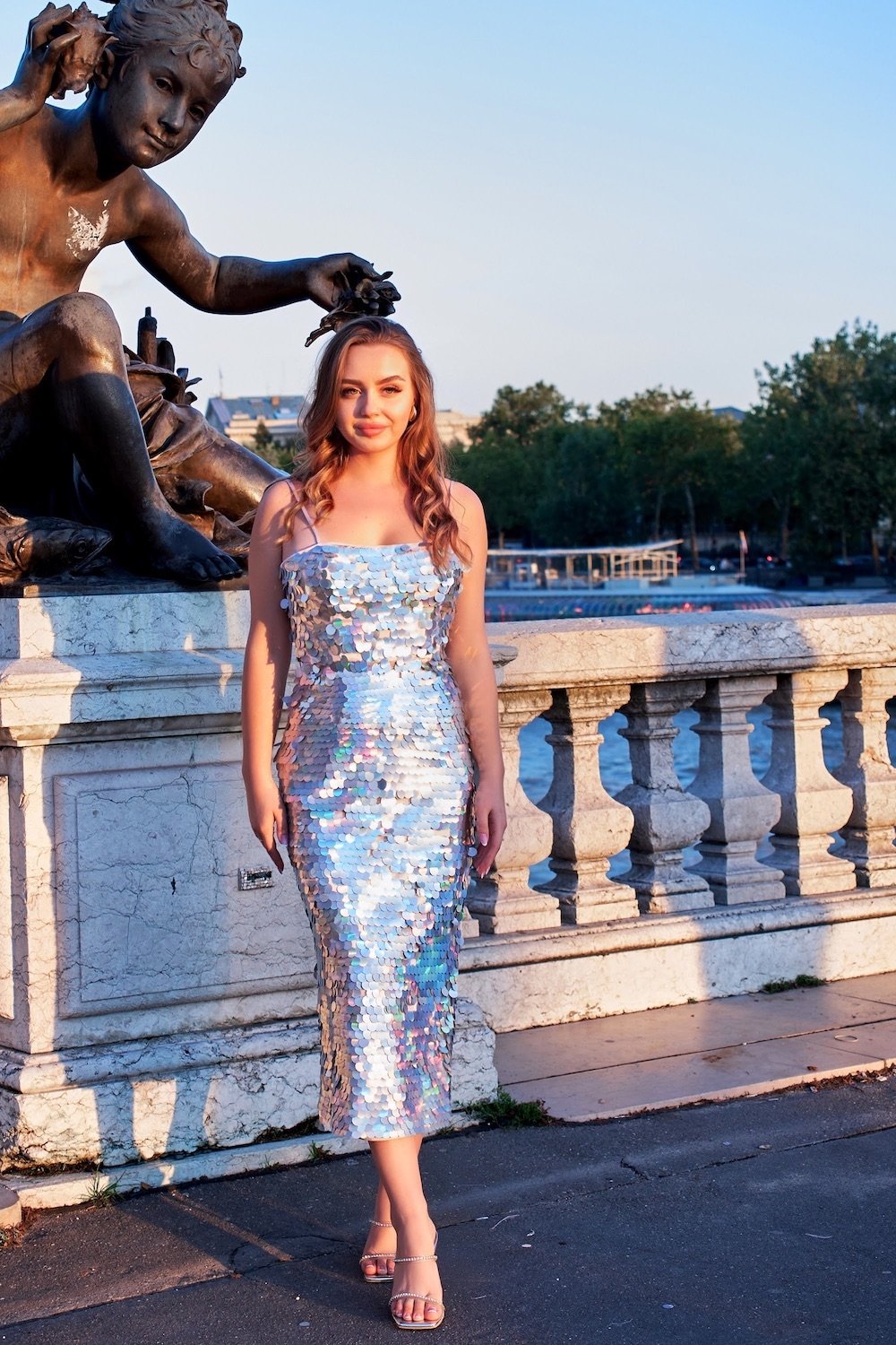 Petra Petrova-Gri Hologram Payetli Midi Elbise Ariel-Elbise-1-fleurdirect.live