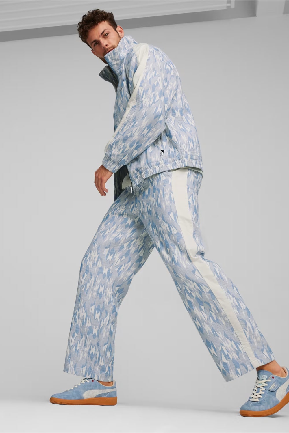 Puma-Basketball Nostalgia T7 Track Jacket-Zen Blue-Ceket-2-fleurdirect.live