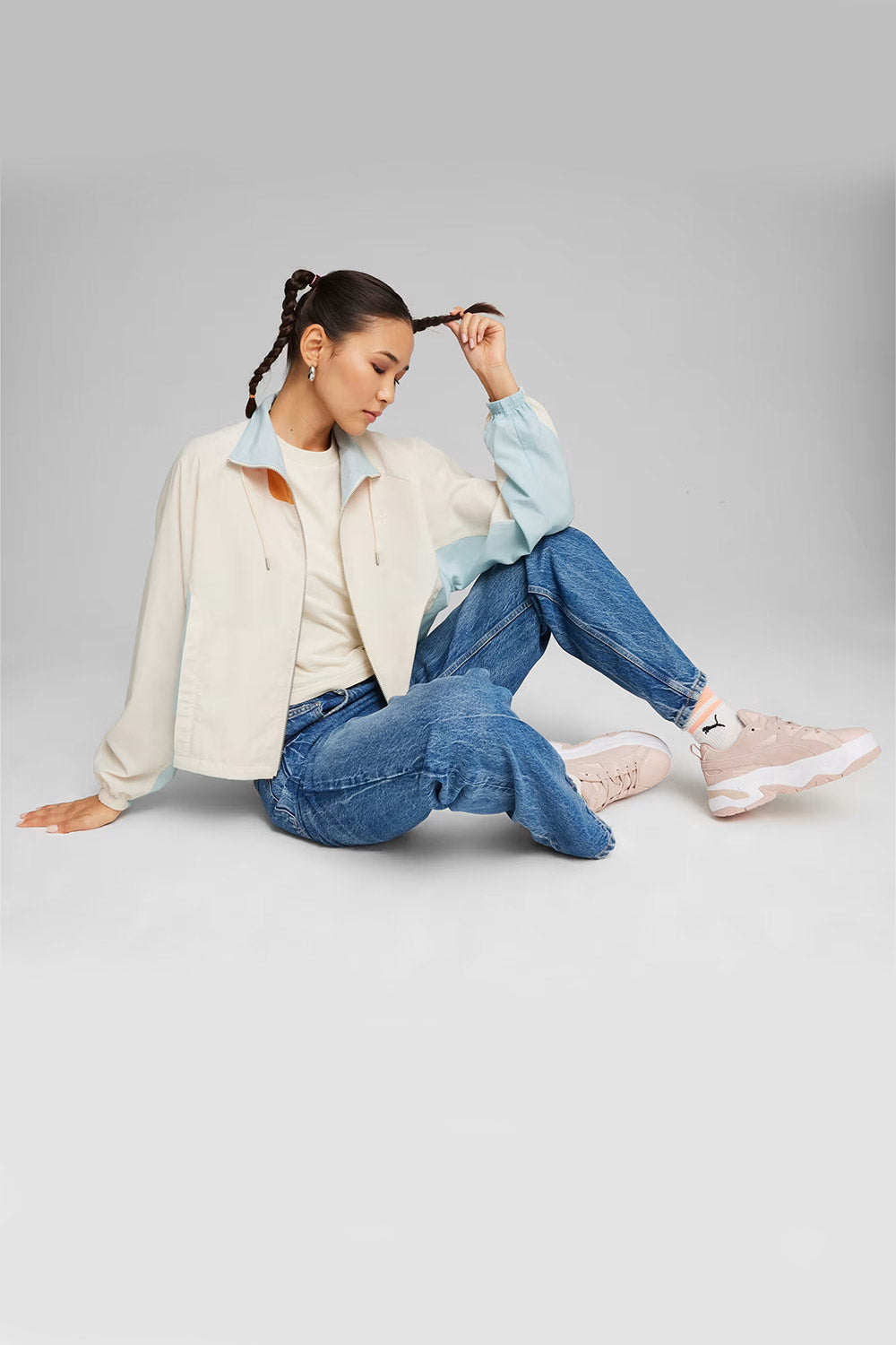 Puma-INFUSE Relaxed Woven Jacket-Alpine Snow-Yağmurluk-3-fleurdirect.live