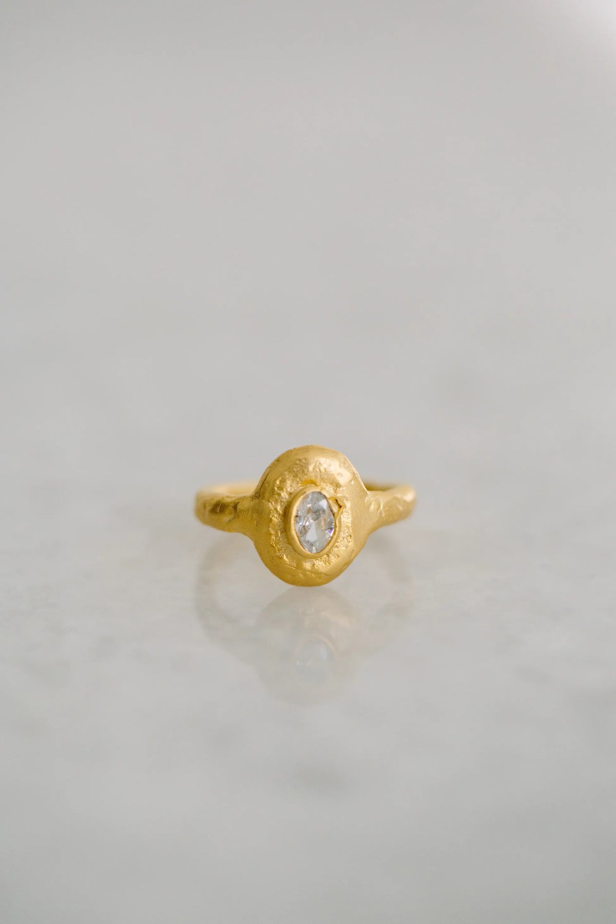 Seraphina Yüzük - Moonstone White