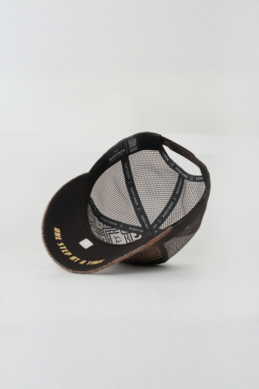 RustandRich-Trucker Şapka Premium Collection Royalty Kahverengi Unisex-Şapka-5-fleurdirect.live