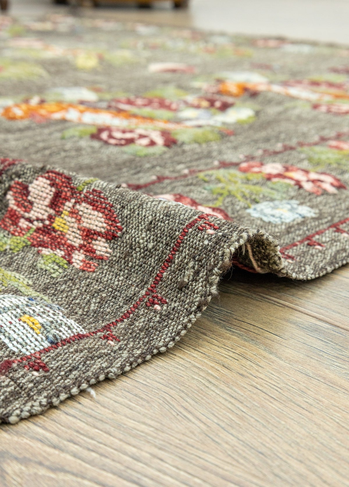 Soho Antiq-Setenay Kanaviçe İşlemeli El Dokuma Yün Kilim 154x221 Cm-Halı-5-fleurdirect.live
