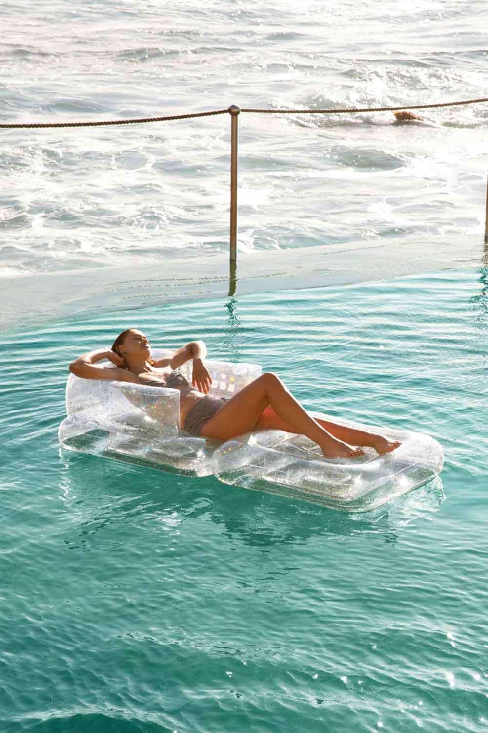 Sunny Life-Inflatable Lilo Glitter Deniz Koltuğu ve Yatağı-Deniz Yatağı-4-fleurdirect.live