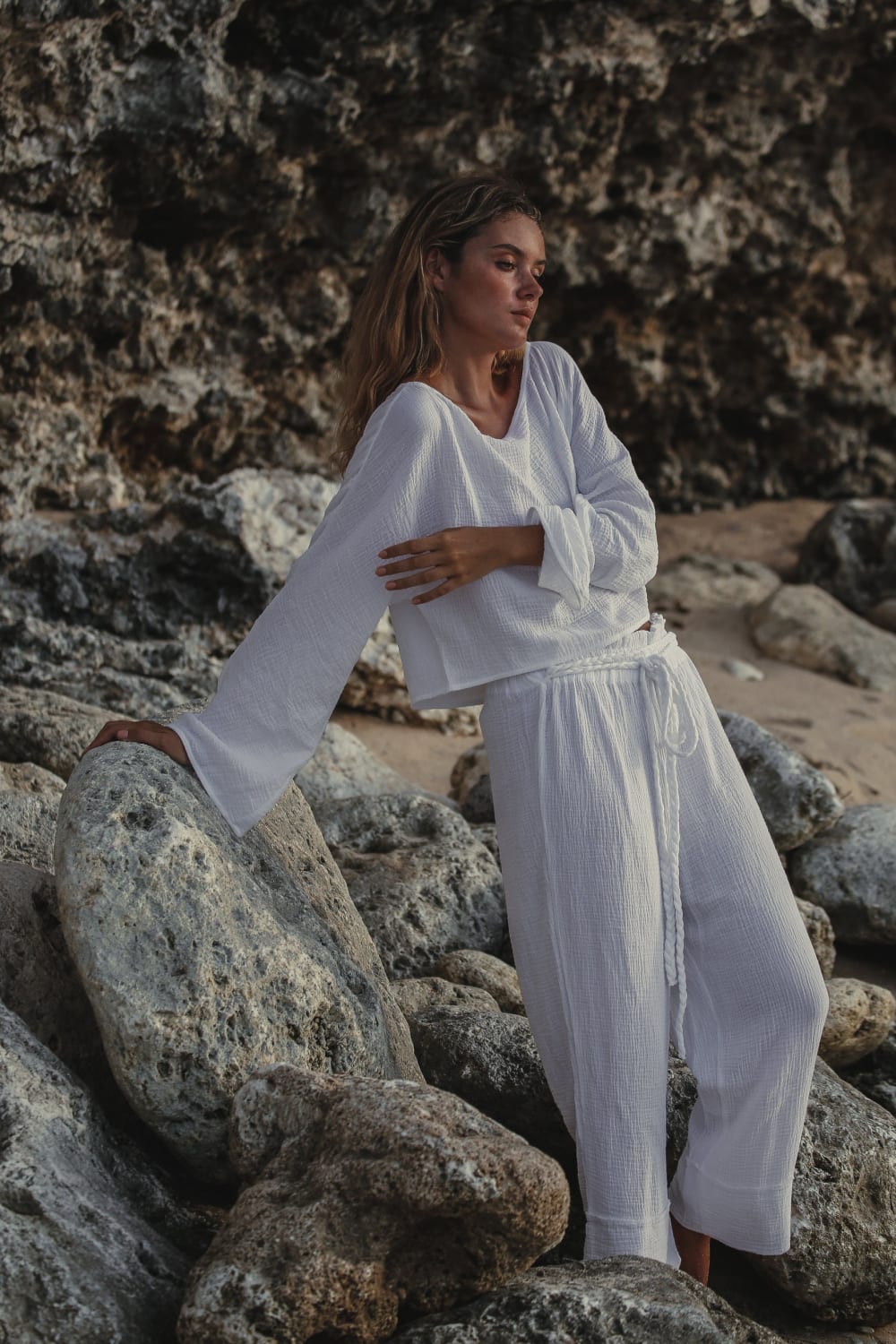 The Handloom-Paloma Paper Bag Pants White-Pantolon-2-fleurdirect.live