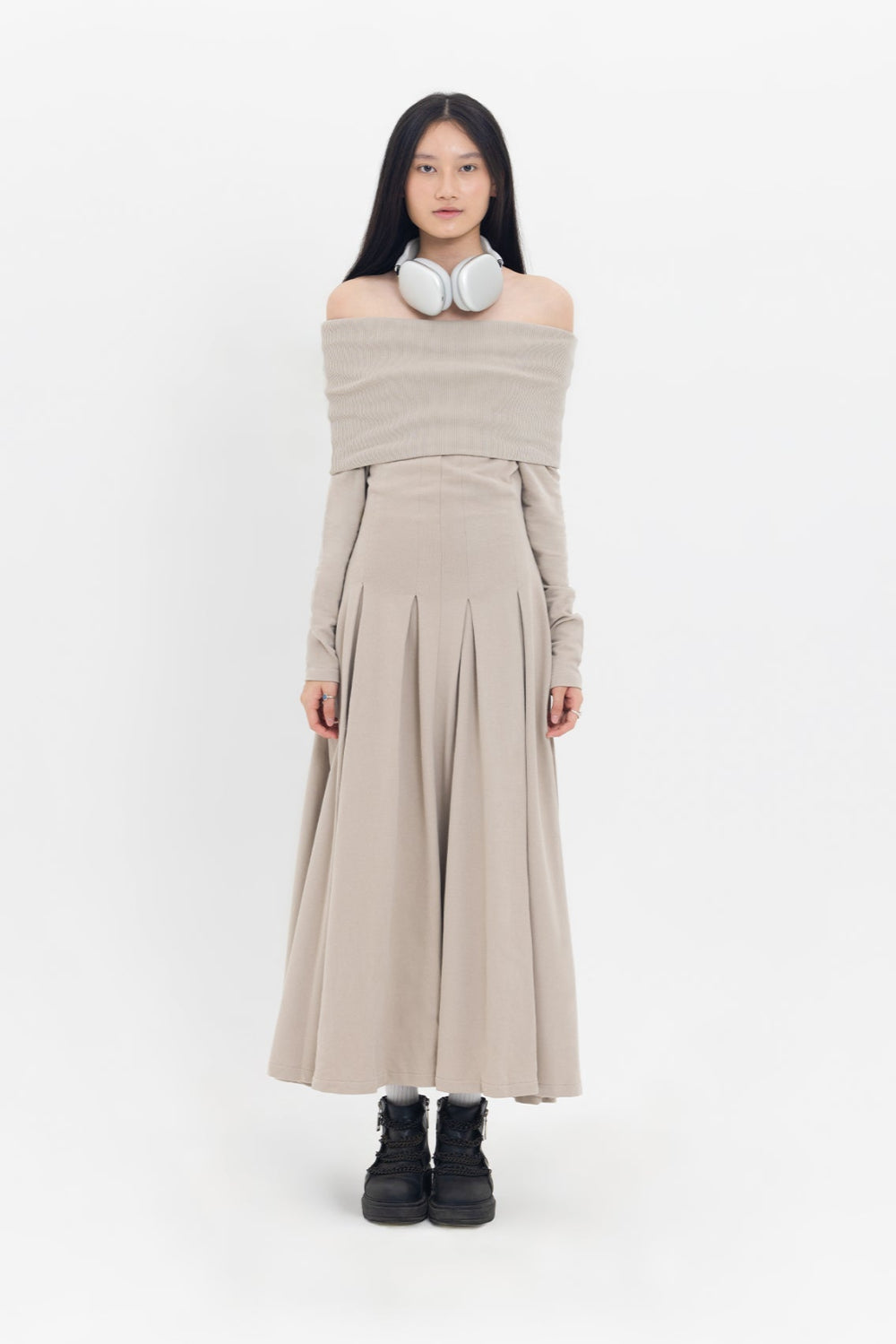 Tiny-Kayık Yaka Pileli Bej Uzun Elbise-Elbise-1-fleurdirect.live