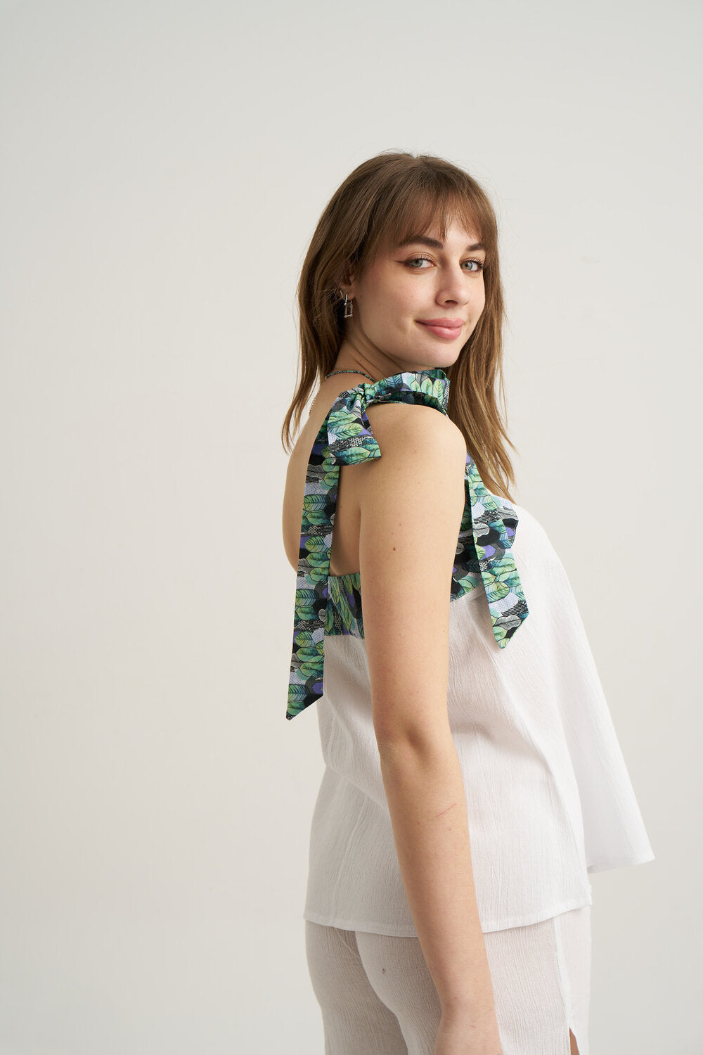 Unexpectedone-Put a Bow on It - Leaves-Top-2-fleurdirect.live