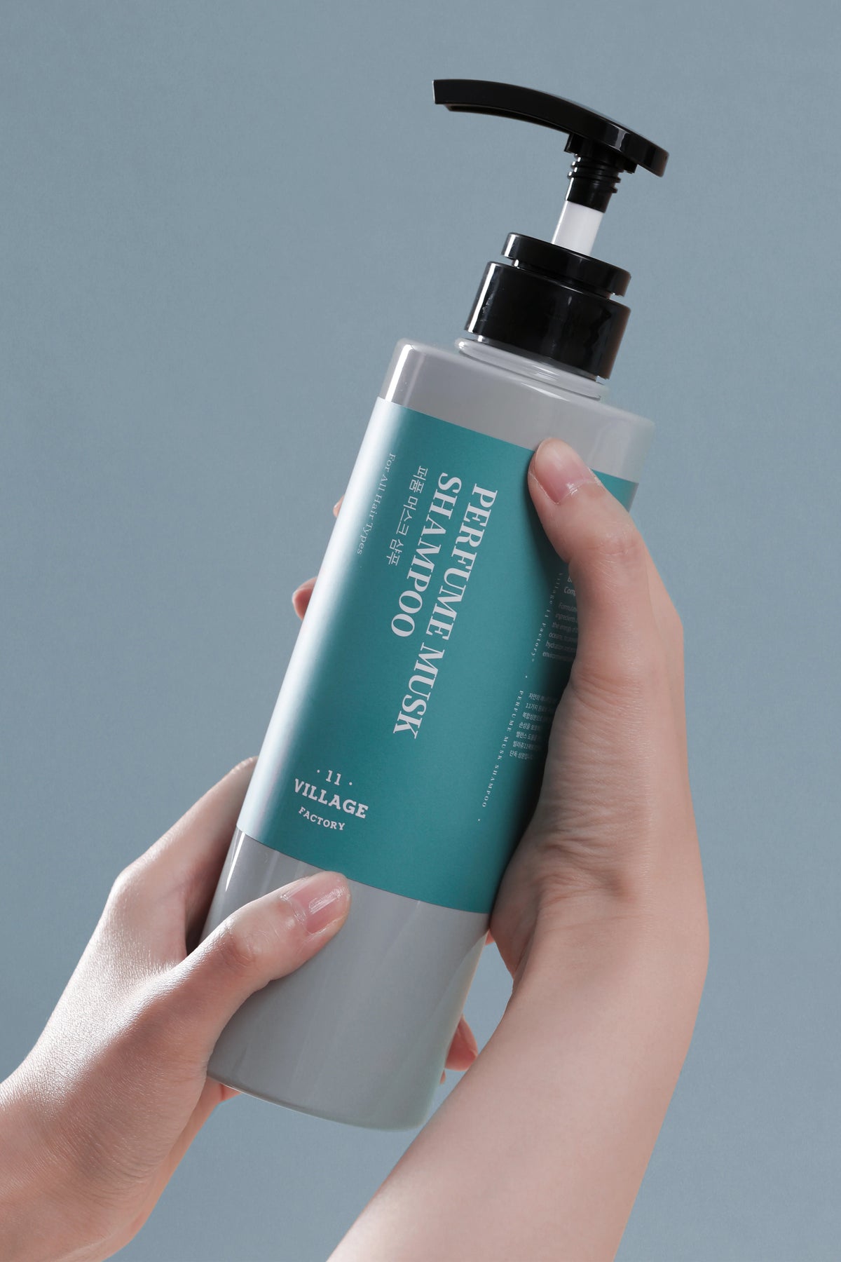 Village 11 Factory-Village 11 Factory Perfume Musk Shampoo 500g Dolaşmış Saç Açıcı Misk Kokulu Şampuan-Şampuan-4-fleurdirect.live