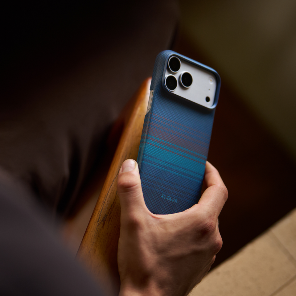 Iphone 18 Pro Karbon Kılıf Magsafe Uyumlu Aramid Fiber - Edge Midnight