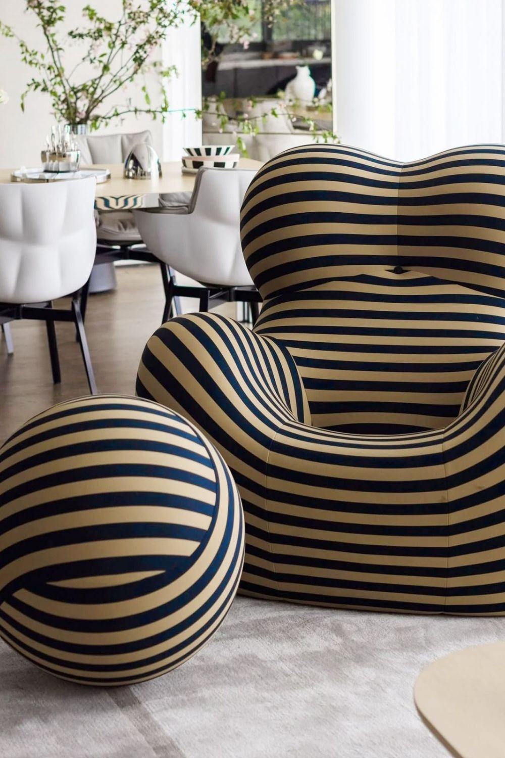 livingstore-No4 Gaetano Pesce'den La Mamma Up50 Replikası-Berjer-1-fleurdirect.live