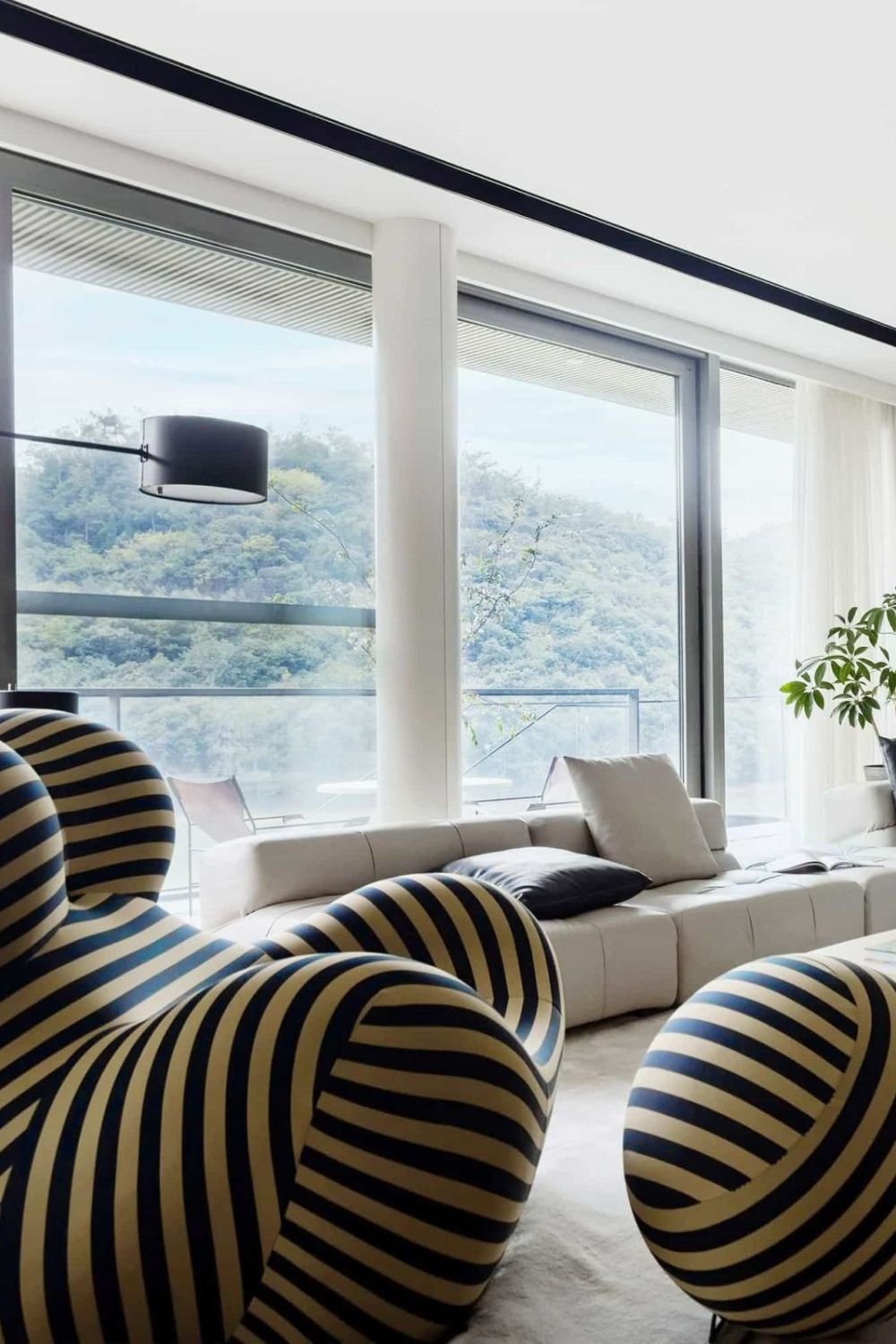 livingstore-No4 Gaetano Pesce'den La Mamma Up50 Replikası-Berjer-4-fleurdirect.live