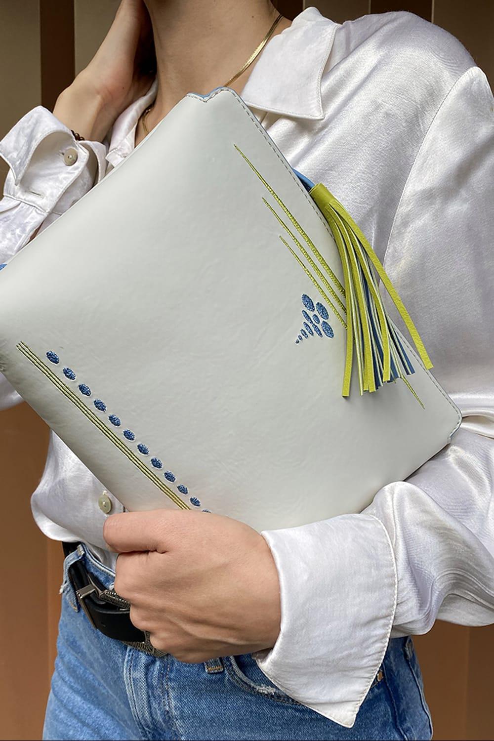Geomi-Mun Clutch - Vanilya-Clutch-2-fleurdirect.live
