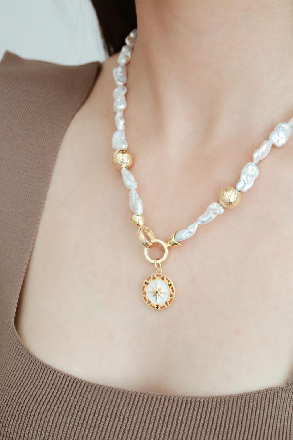 Linya Jewellery-Kutup Yıldızı Madalyon İnci Kolye-Kolye-2-fleurdirect.live