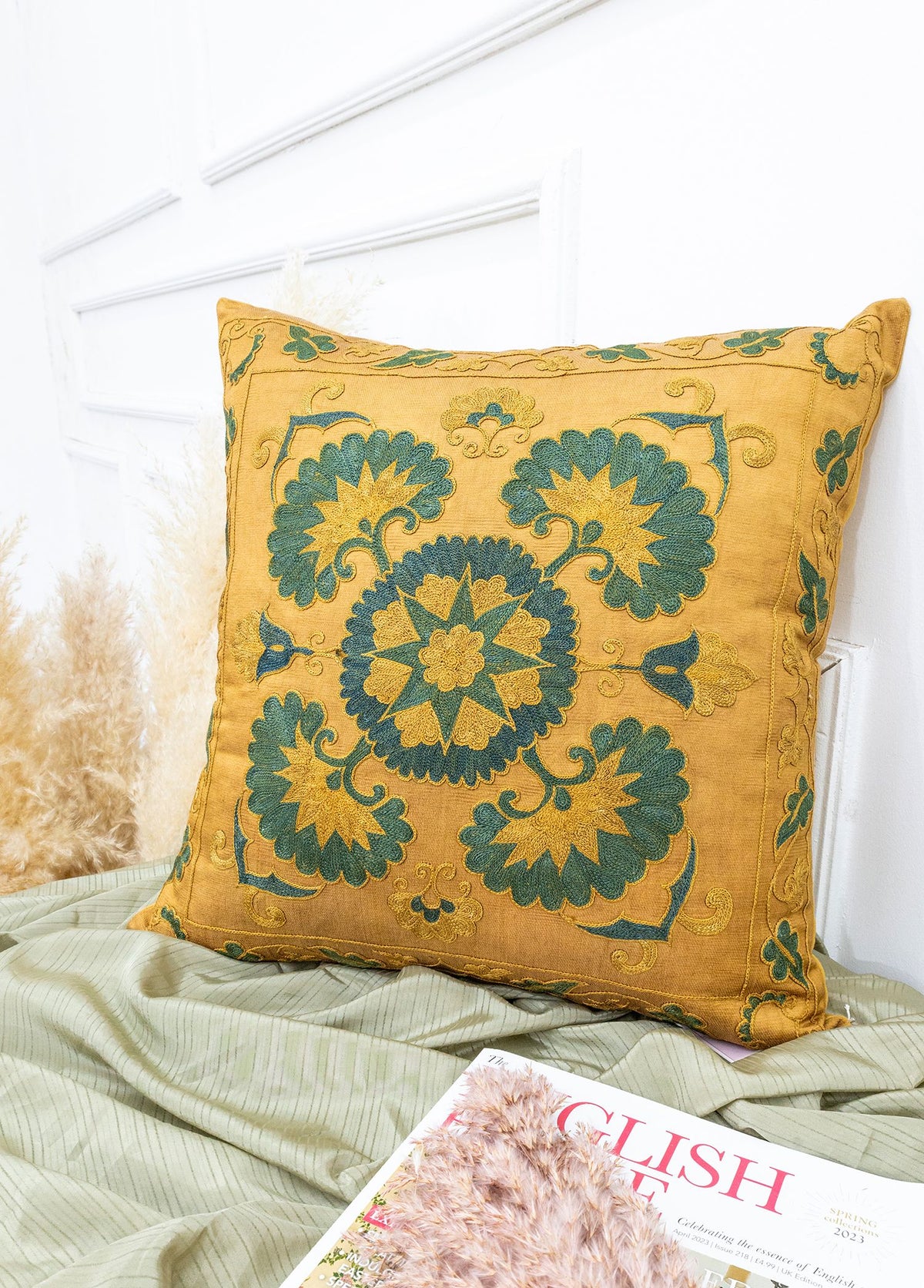 Soho Antiq-Firas çiçek İşlemeli Suzani Yastık 50x50 Cm-Yastık-2-fleurdirect.live