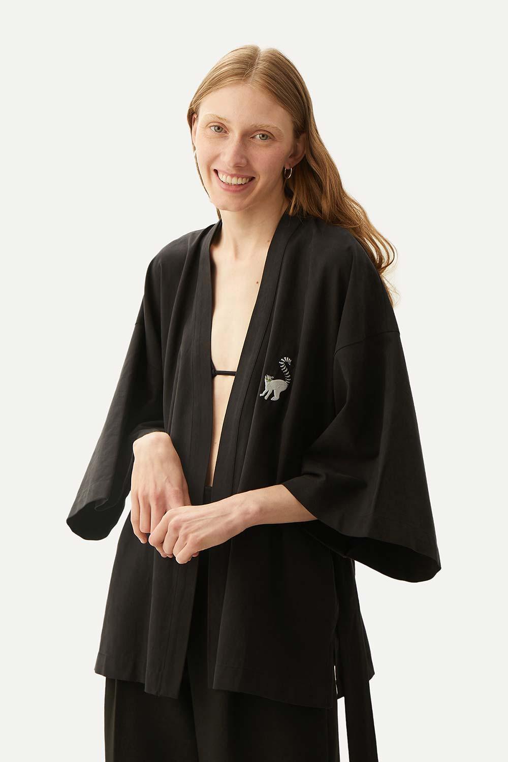 WWF Market-Lemur Kısa Kollu TENCEL™ Kimono - Siyah-Kimono-8-fleurdirect.live
