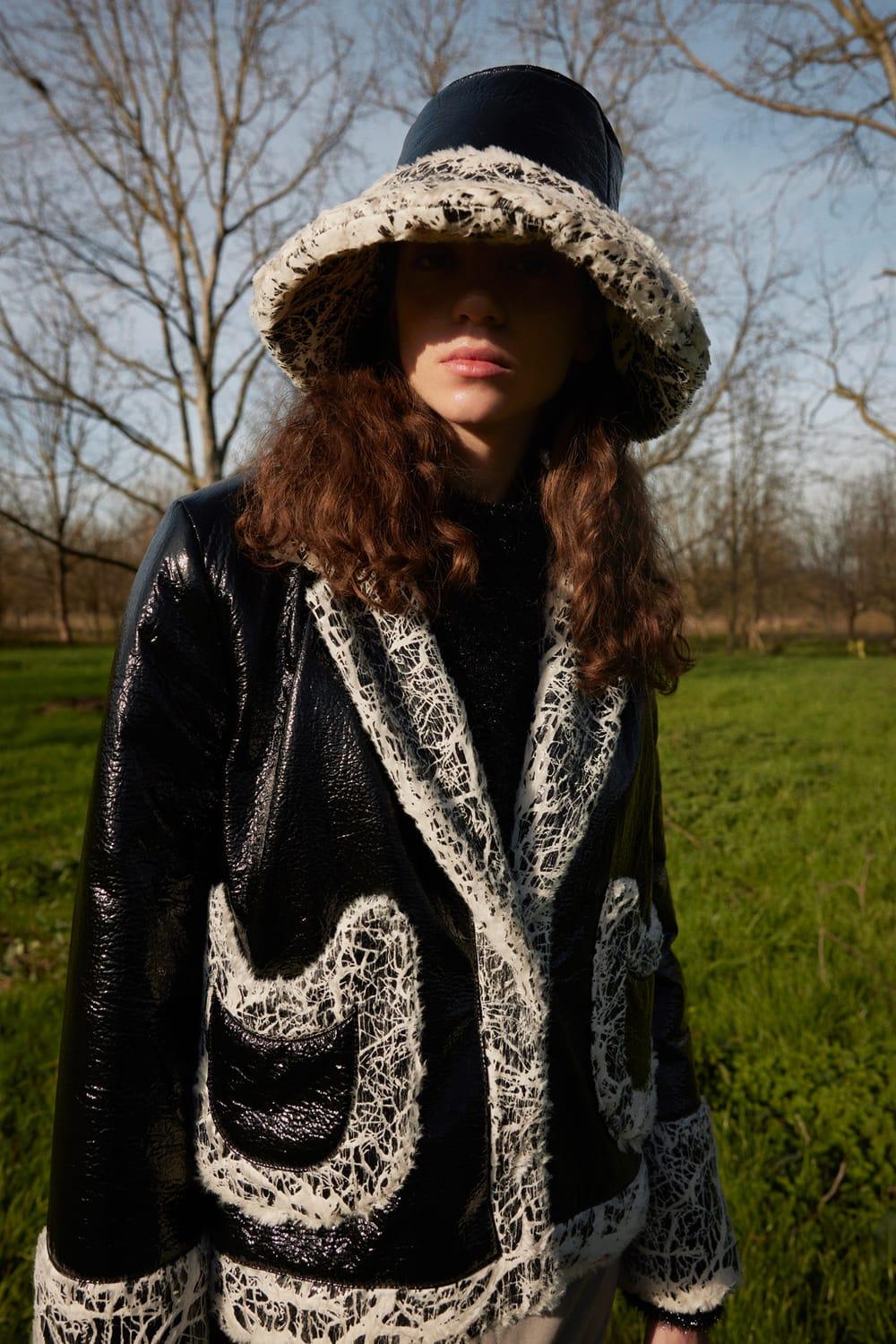 Wayt-Moon Child Suni Kürklü Siyah Vinil Kova Şapka-Bucket Hat-2-fleurdirect.live