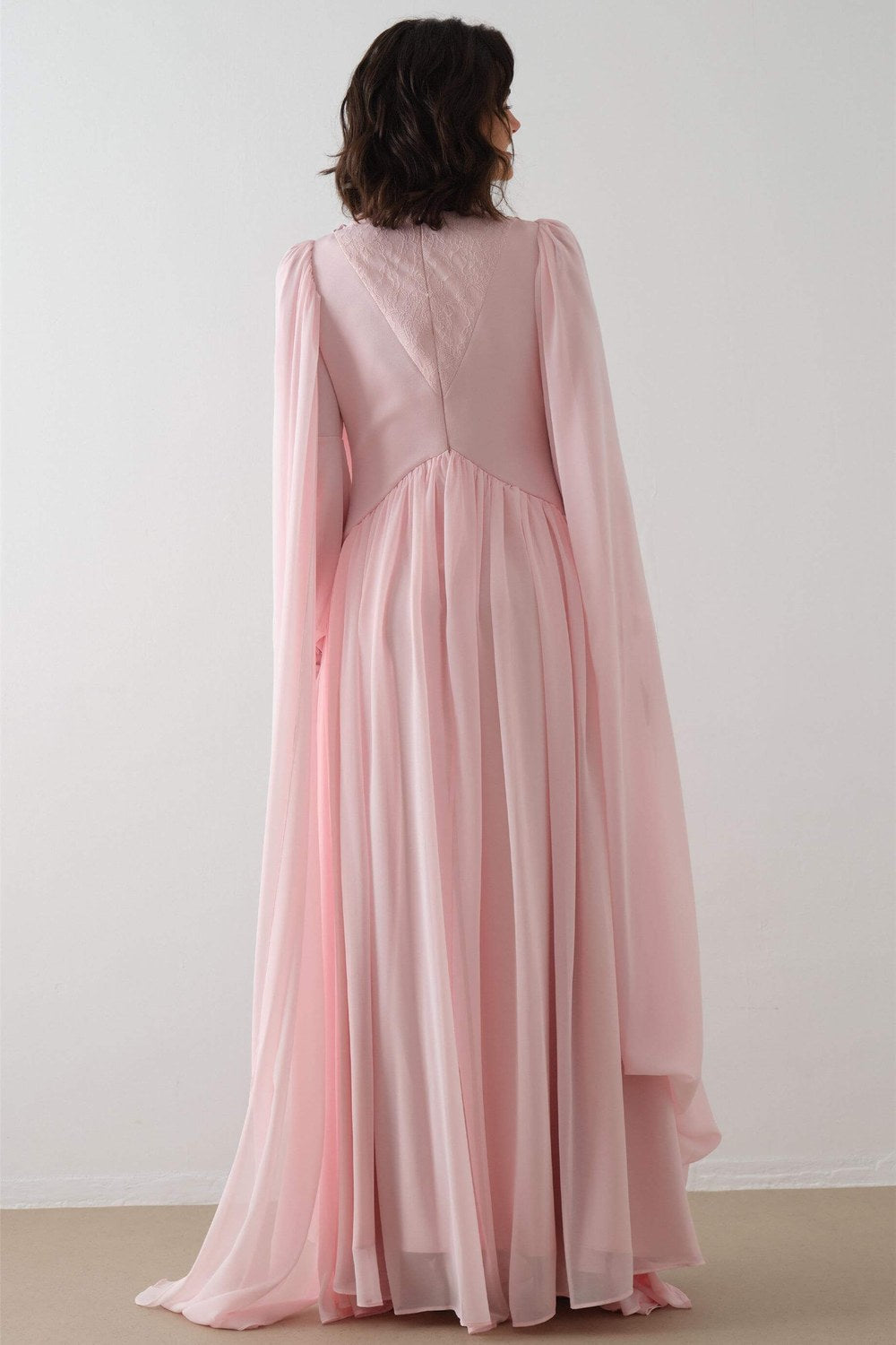 Ön Bedeni Çiçek Aksesuarlı Elbise Pembe - 4