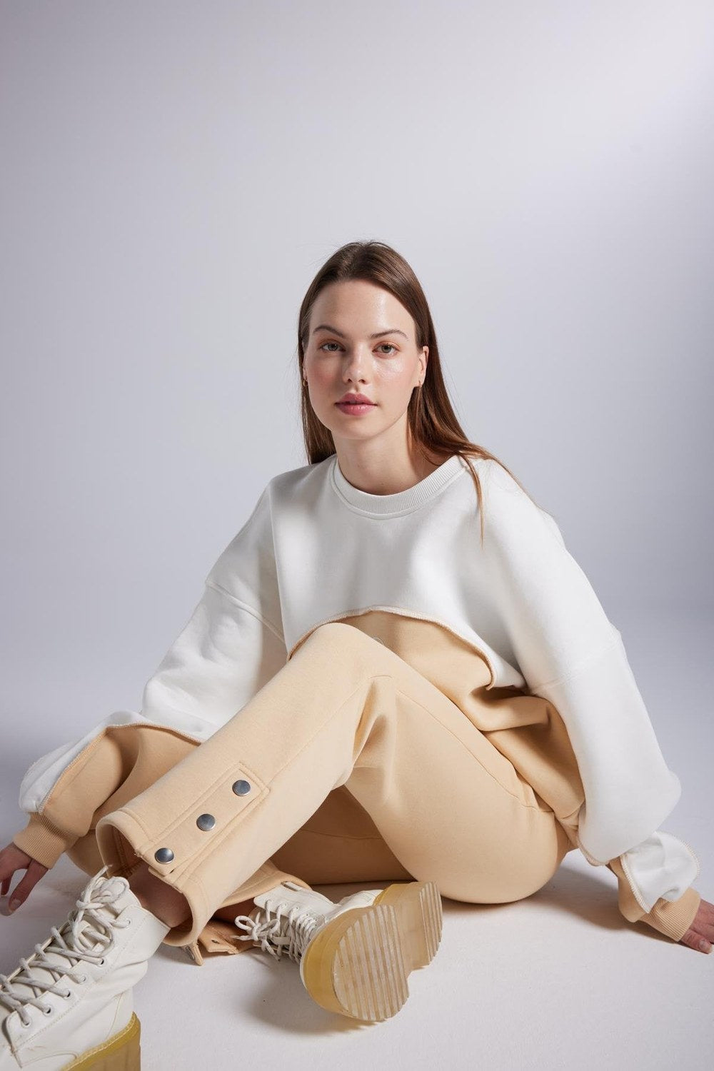 Şardonlu 3 İplik Logolu Oversize Sweatshirt, Bej - 3