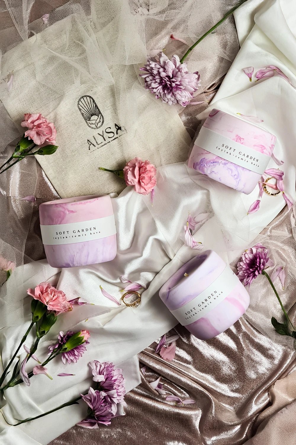 Alysa Candle Studio-Soft Garden - Leylak & Temiz Hava Kokulu Mum-Mum-2-fleurdirect.live