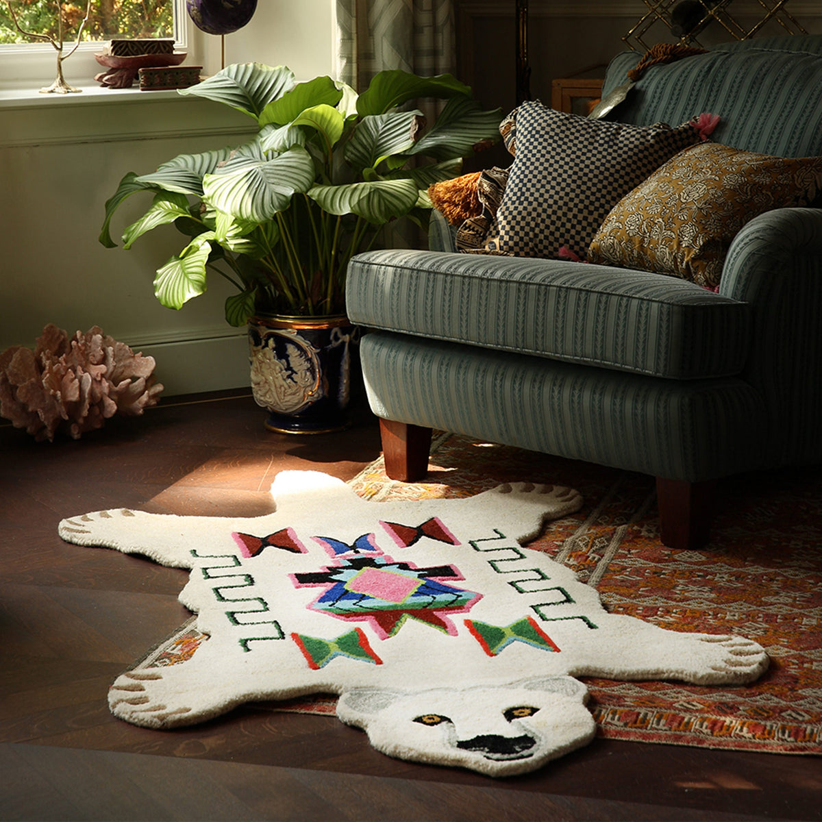 Kasbah Kutup Ayısı Figürlü Büyük Boy Halı ( 152Cm X 95Cm )