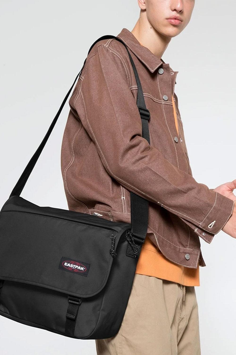 Eastpak-Delegate Black Postacı-Omuz Çantası-2-fleurdirect.live