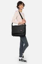 Eastpak-Delegate Black Postacı-Omuz Çantası-3-fleurdirect.live