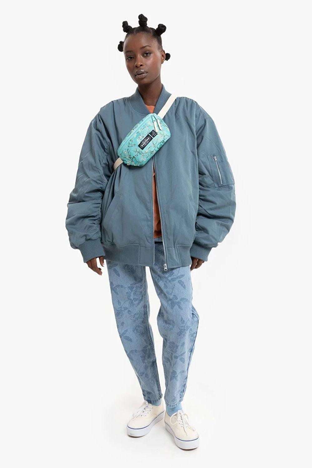 Eastpak-Springer Van Gogh Blue-Bel Çantası-2-fleurdirect.live