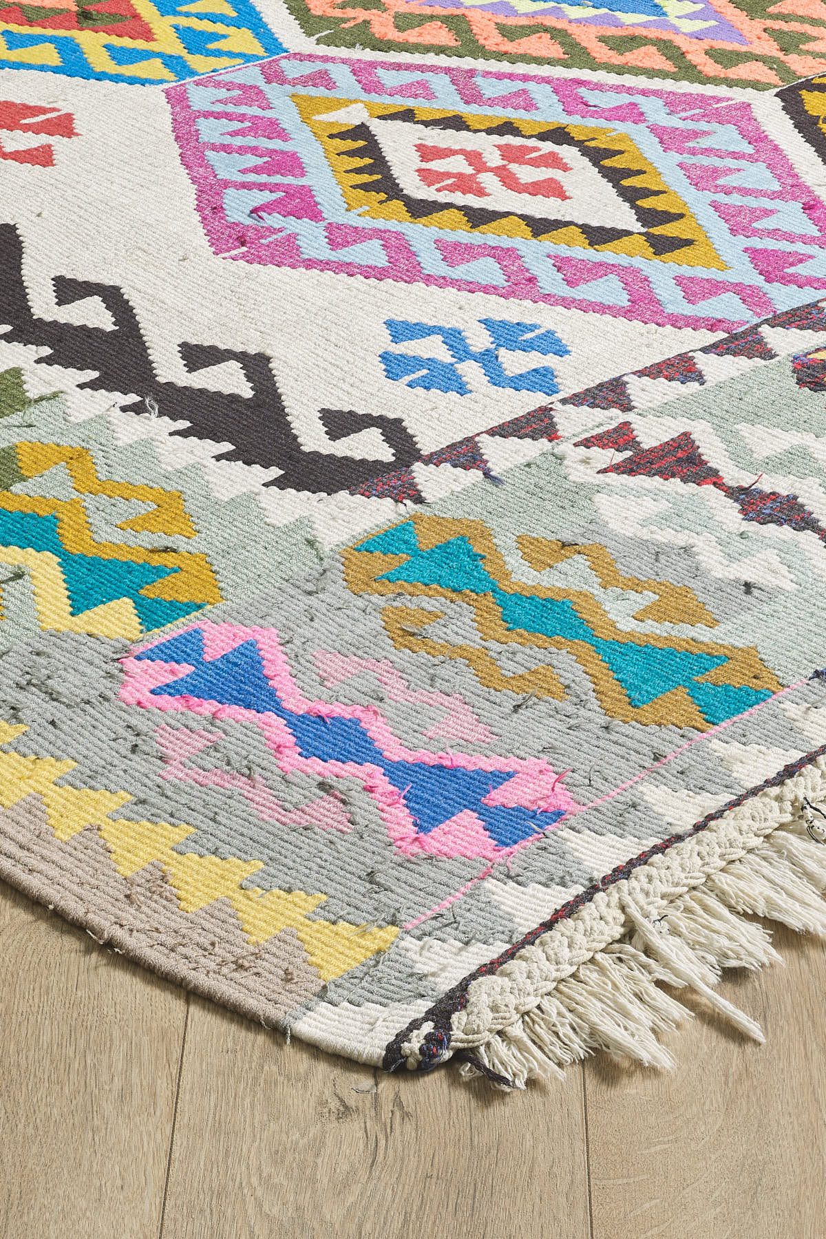 Empera-Antik Kilim Anadolu Etnik Desenli El Dokuması Kilim E0526-2-fleurdirect.live