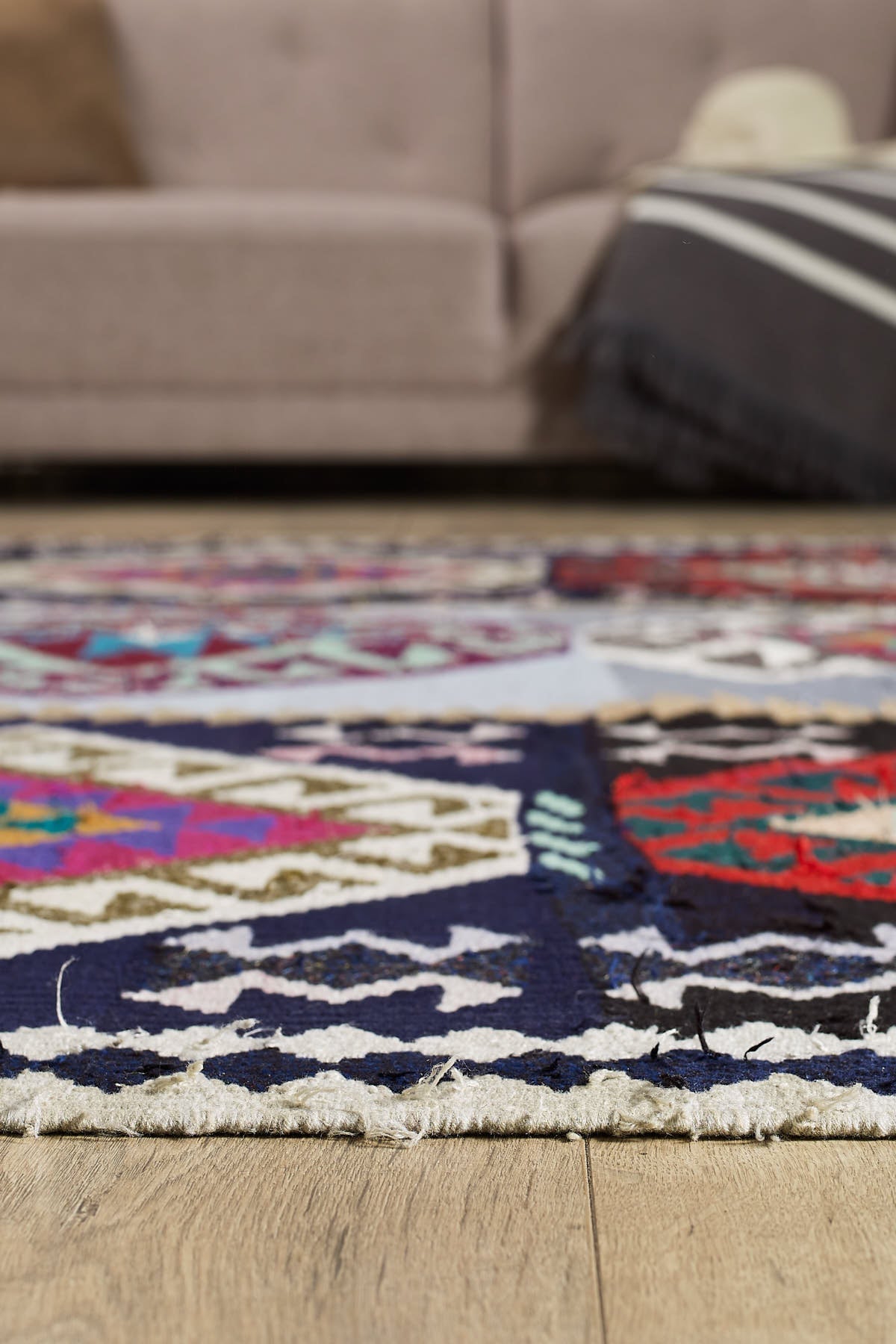 Empera-Antik Kilim Anadolu Etnik Desenli El Dokuması Kilim E0532-4-fleurdirect.live