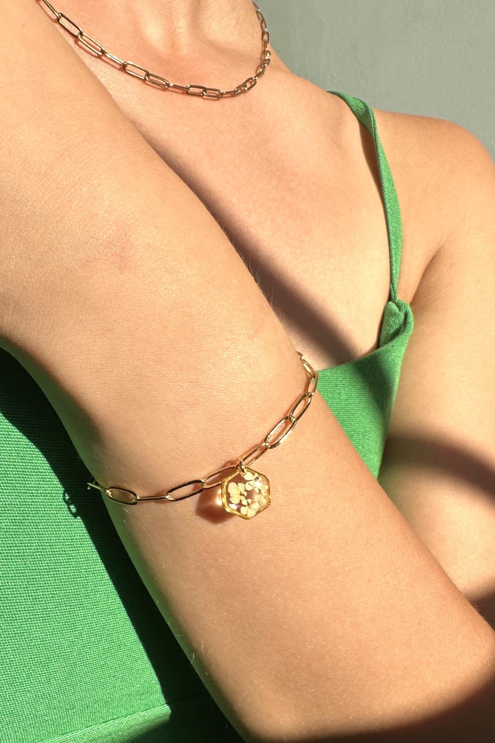 Fiorel Design-Golden Garden Hexagon - White Bileklik-Bileklik-2-fleurdirect.live
