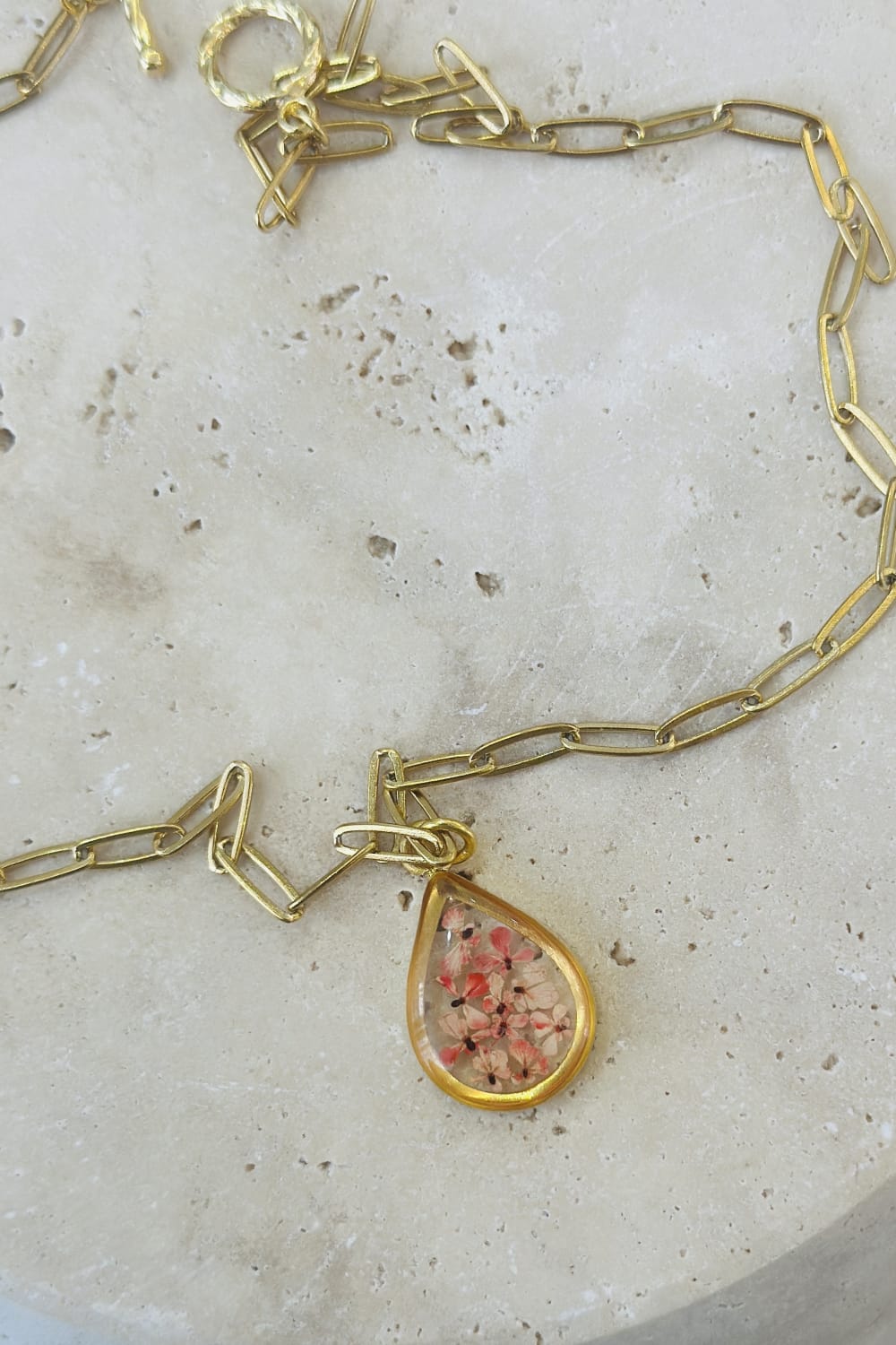 Fiorel Design-Golden Garden Teardrop - Pink-Kolye-1-fleurdirect.live