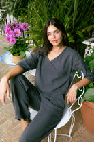Handarte Los Angeles-Antrasit Müslin Wrap Top-Top-1-fleurdirect.live