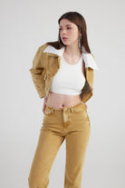 Mermer Desenli Kırçıl Detaylı Straight Kesim Paça Yırtmaçlı Rusted Jean Pantolon Camel