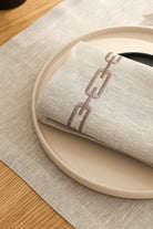 Km Home Collection-2’Li Set Zincir İşlemeli Taş Rengi Peçete-Sunum Aksesuarları-4-fleurdirect.live