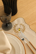 Km Home Collection-2'li Set Arı İşlemeli Pamuk Peçete-Sunum Aksesuarları-4-fleurdirect.live