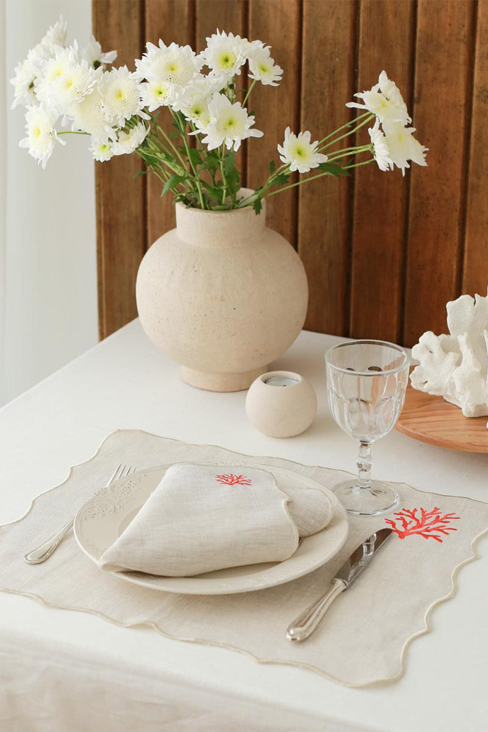 Km Home Collection-2'li Set Mercan İşlemeli Amerikan Servis-Sunum Aksesuarları-3-fleurdirect.live