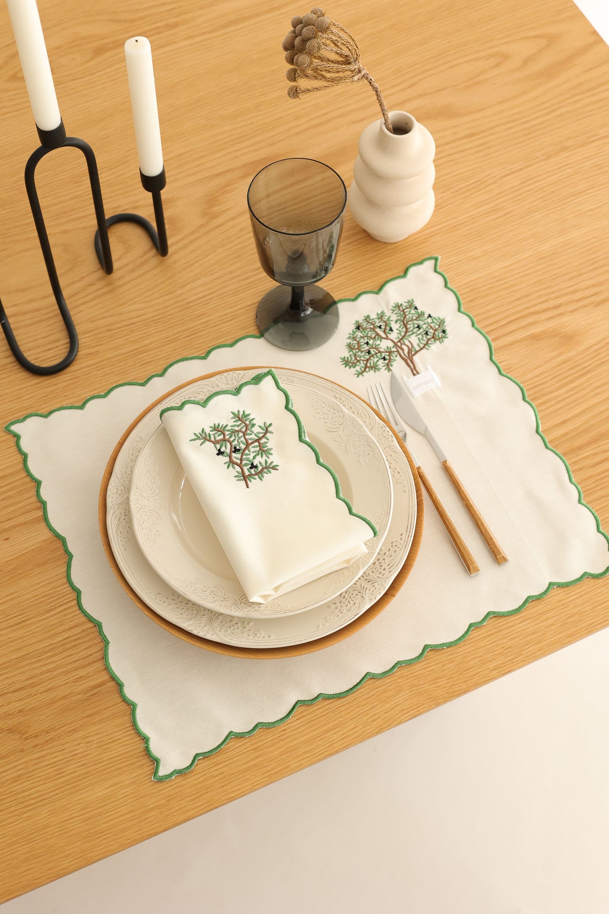 Km Home Collection-2'li Set Zeytin Ağacı İşlemeli Pamuk Peçete-Sunum Aksesuarları-2-fleurdirect.live
