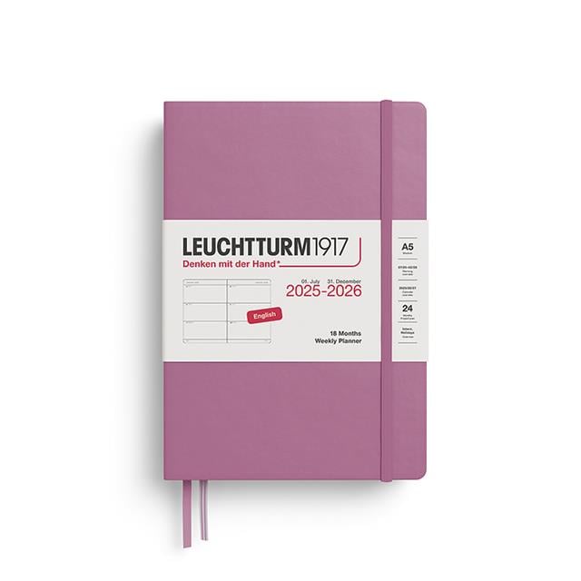 Leuchtturm 1917-Leuchtturm1917 Orta Boy (A5) 18 Aylık Haftalık Ajanda 2026 Sert Kapak, İngilizce, Dusty Rose372809-Özel Defterler-1-fleurdirect.live