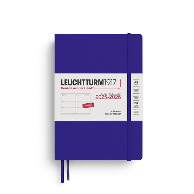 Leuchtturm 1917-Leuchtturm1917 Orta Boy (A5) 18 Aylık Haftalık Ajanda 2026 Sert Kapak, İngilizce, Ink Mavi 372813-Özel Defterler-1-fleurdirect.live