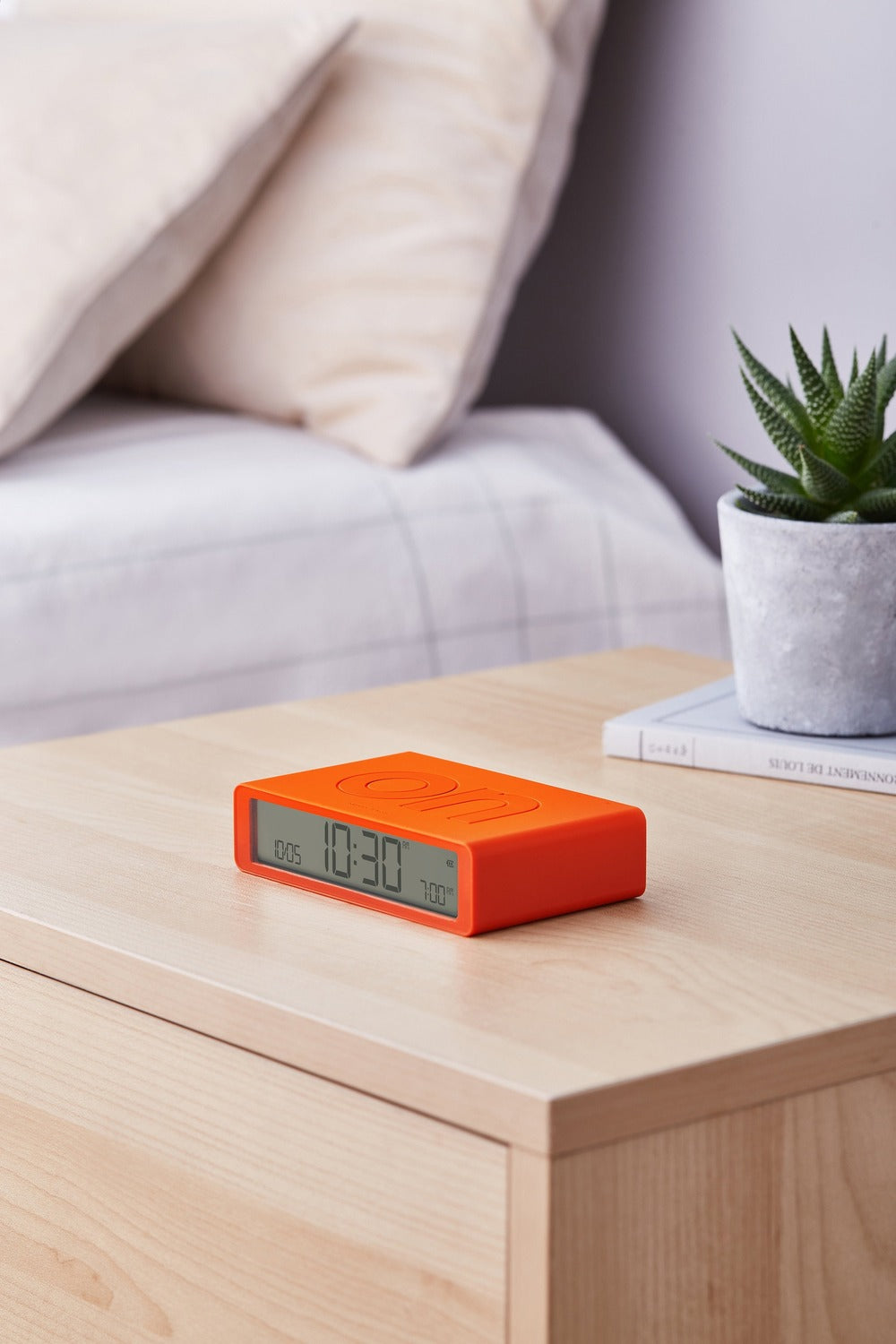 Lexon-Lexon Flip Klasik Şarj Edilebilir Alarm Saat Turuncu-Alarm Saatler-6-fleurdirect.live