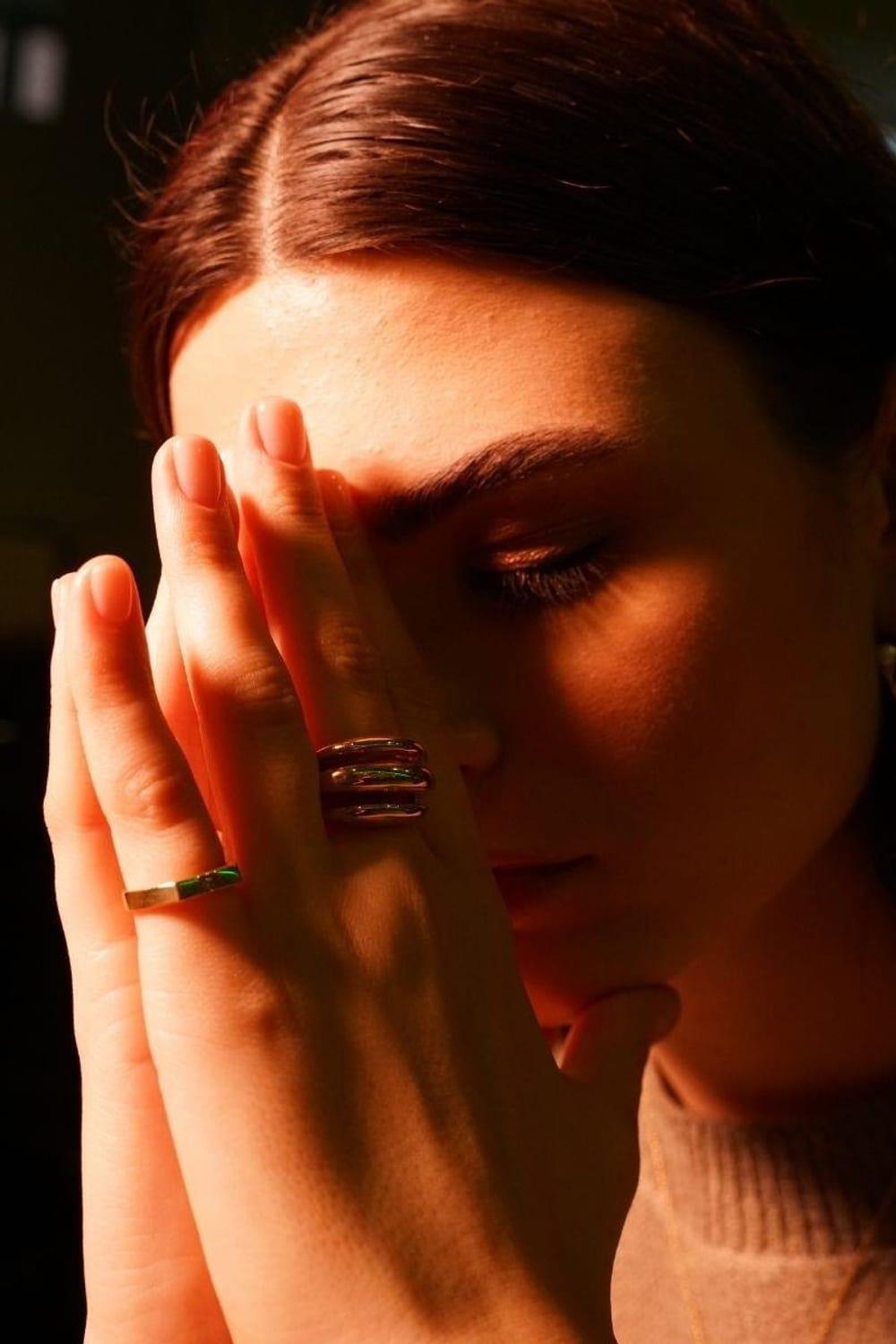 Linya Jewellery-Bery Vintage Büyük Gold Yüzük-Yüzük-1-fleurdirect.live