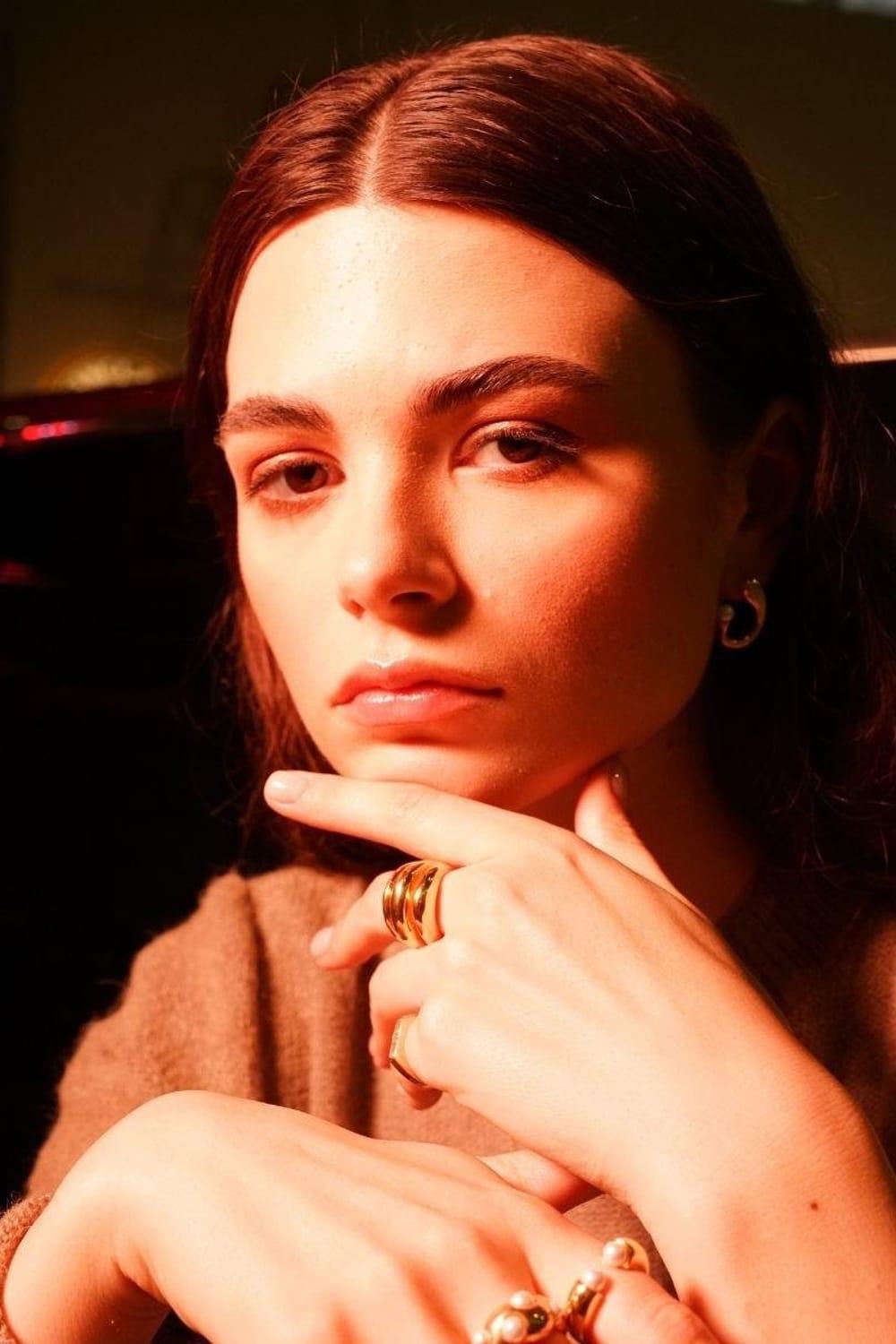 Linya Jewellery-Bery Vintage Büyük Gold Yüzük-Yüzük-2-fleurdirect.live