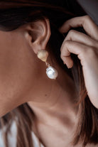 Linya Jewellery-Deniz Kabuğu Barok İnci Küpe-Küpe-2-fleurdirect.live