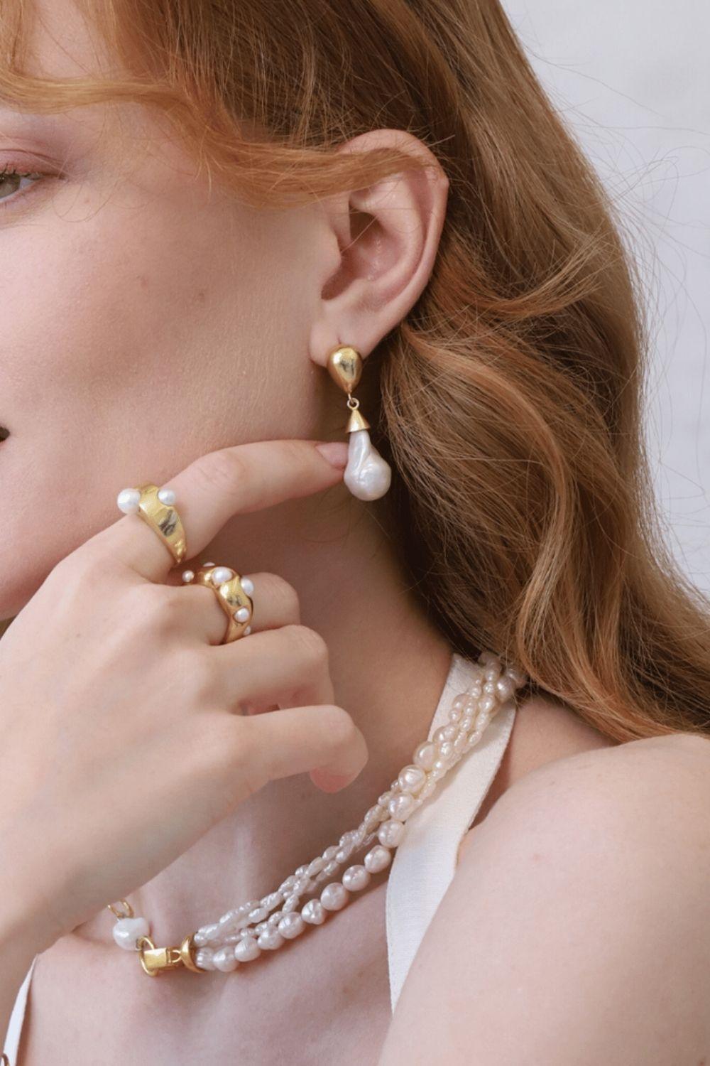 Linya Jewellery-Depi Büyük Barok İnci Küpe-Küpe-2-fleurdirect.live