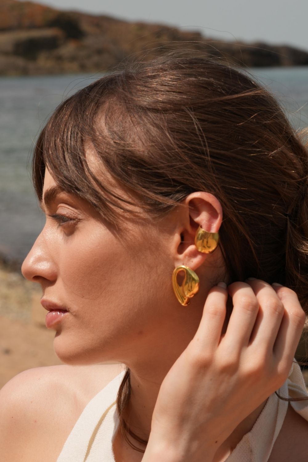 Linya Jewellery-Jeni Büyük Kıkırdak Küpe Gold-Küpe-3-fleurdirect.live