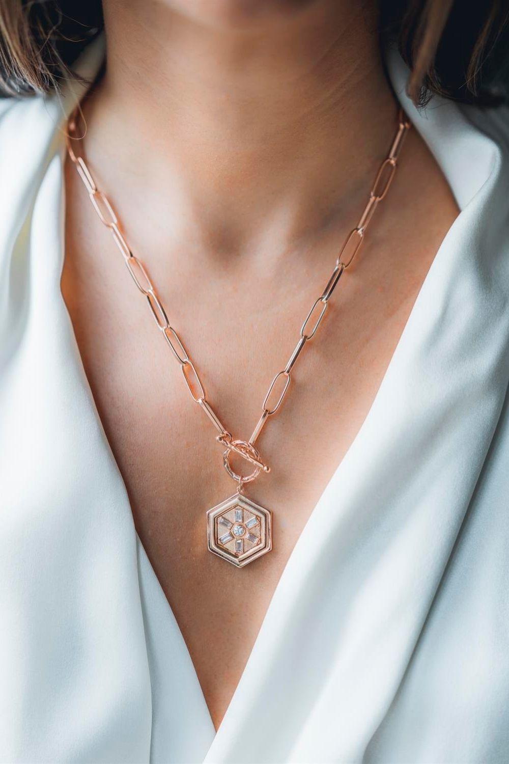 Linya Jewellery-Miyness Baget Madalyon Kolye Rose Gold-Kolye-1-fleurdirect.live