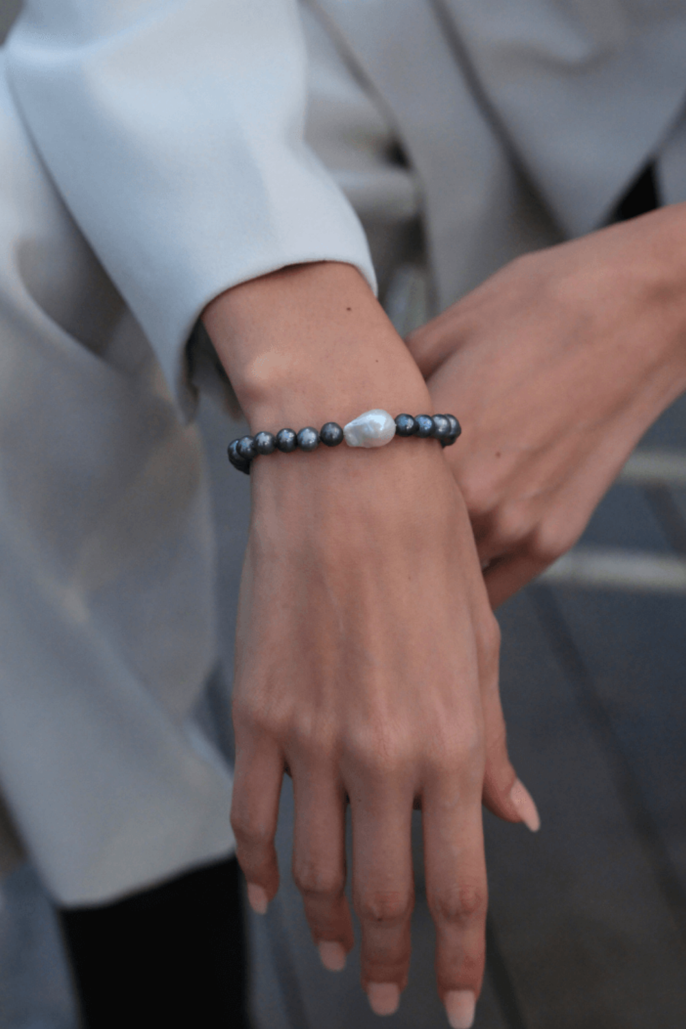 Linya Jewellery-Vola Siyah İnci Bileklik-Bileklik-2-fleurdirect.live