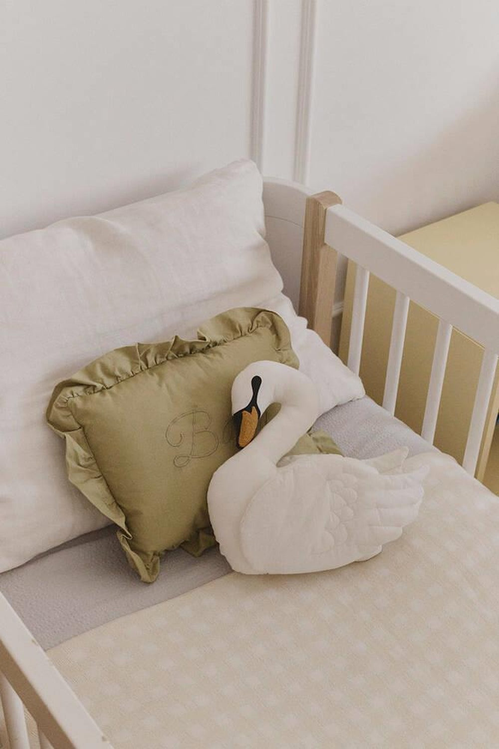 Lorena Canals Yastık, Swan