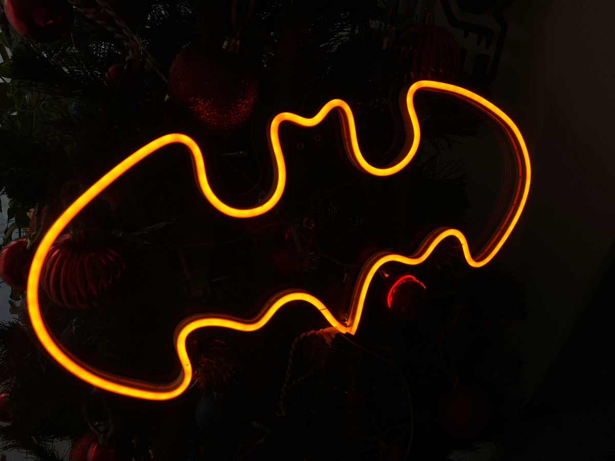 Lujolab.-Batman Neon Aydınlatma-Duvar Süsü-5-fleurdirect.live