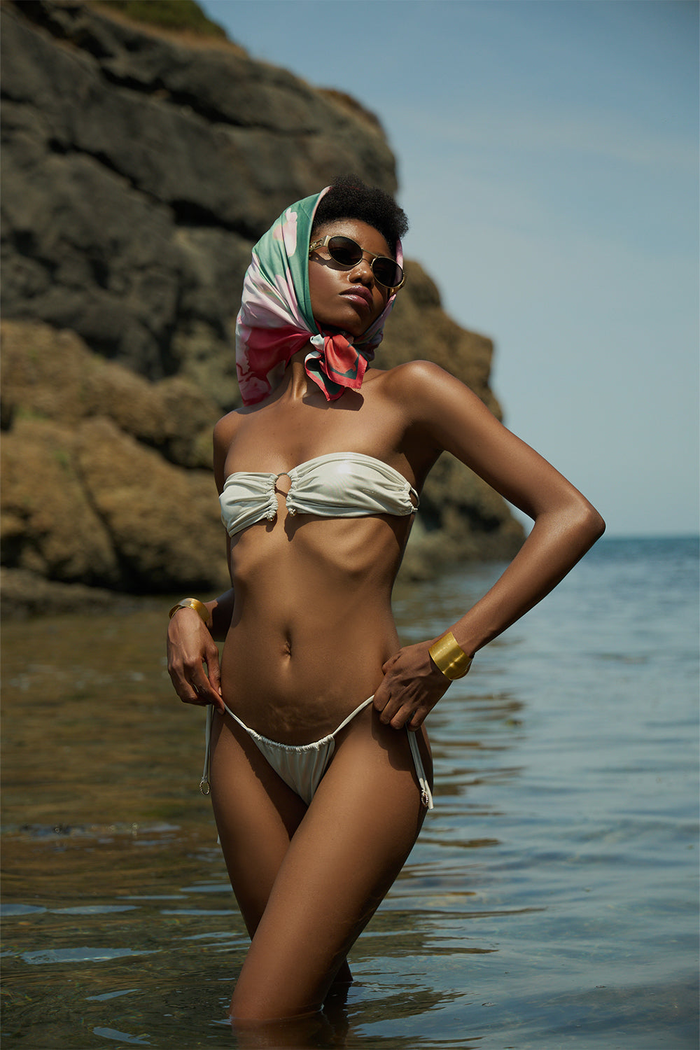 Meyra Avci Studio-Swan-Bikini & Mayo-2-fleurdirect.live