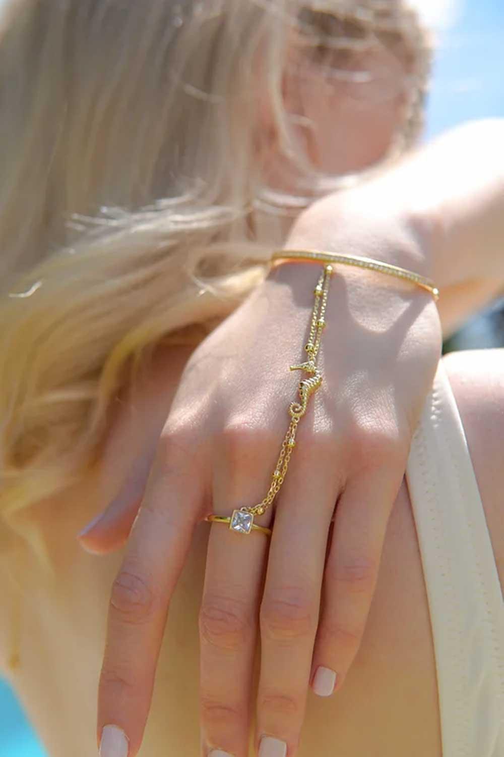 Nayra Jewelry-Sea Horse Şahmeran-Bileklik-2-fleurdirect.live